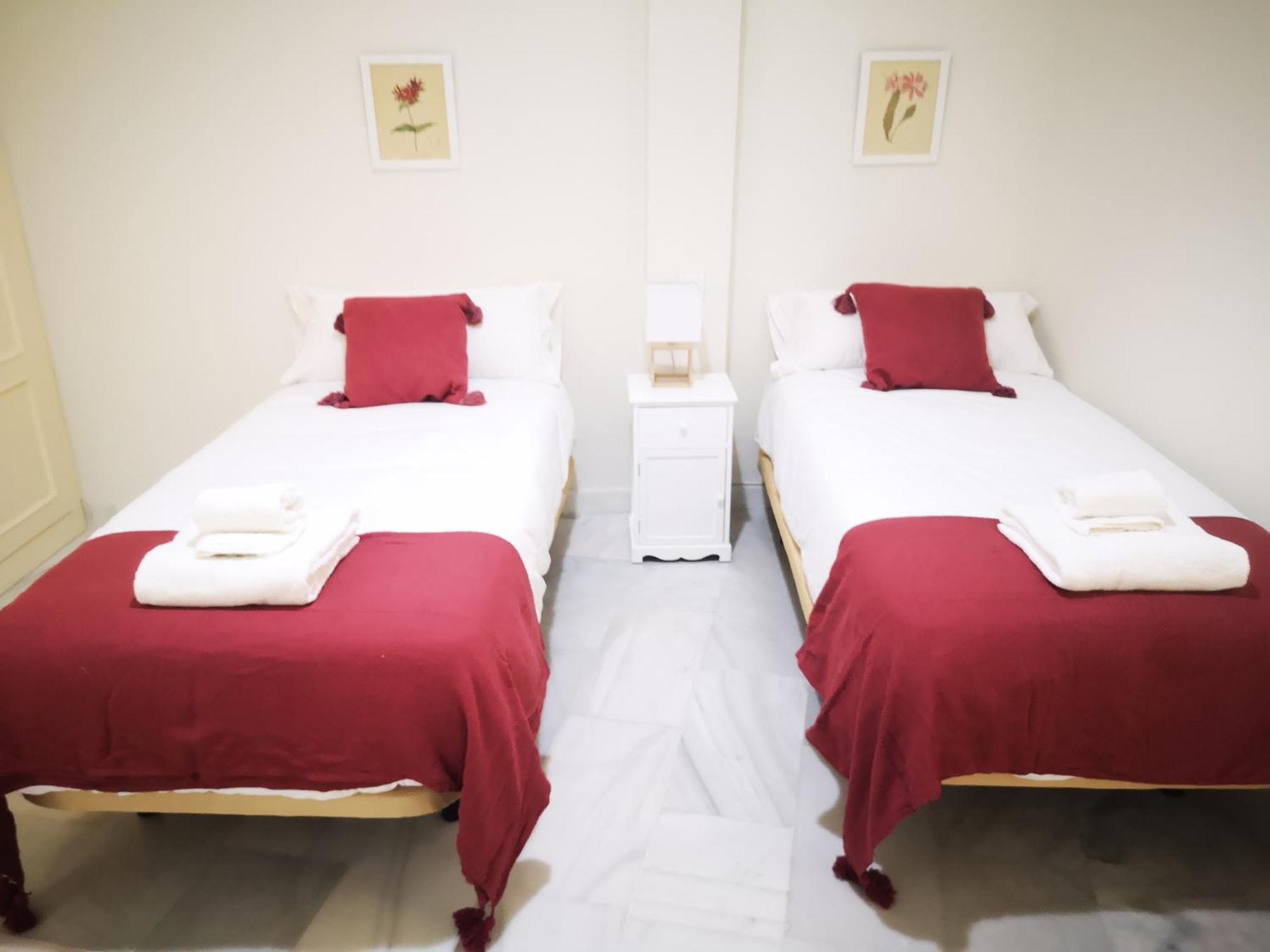 Charming Bright Apartment With Balconies On Cuesta Del Rosario Siviglia Esterno foto
