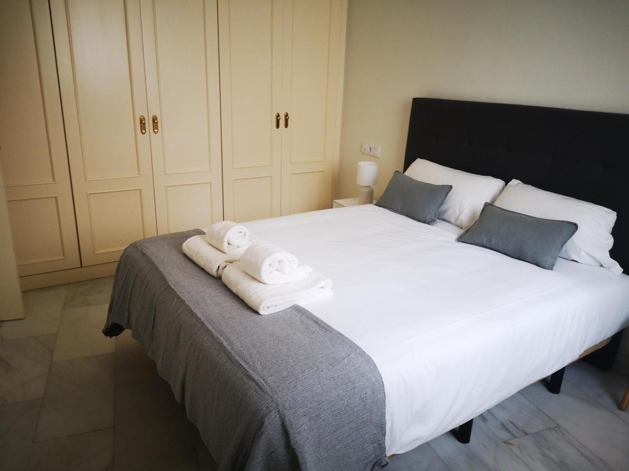 Charming Bright Apartment With Balconies On Cuesta Del Rosario Siviglia Esterno foto