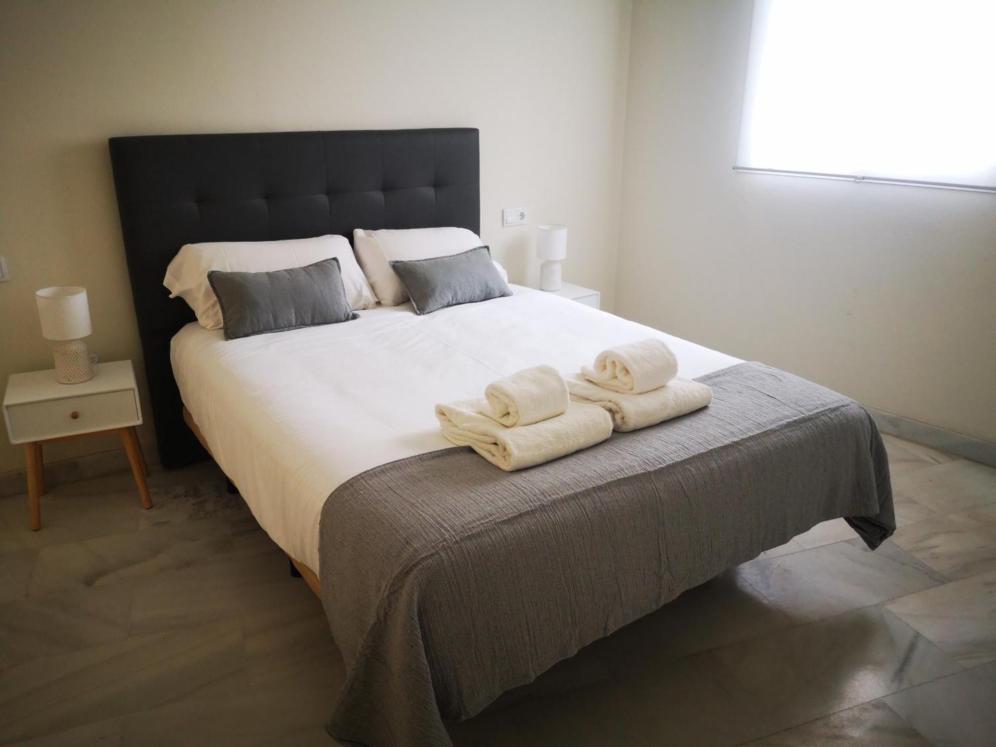 Charming Bright Apartment With Balconies On Cuesta Del Rosario Siviglia Esterno foto